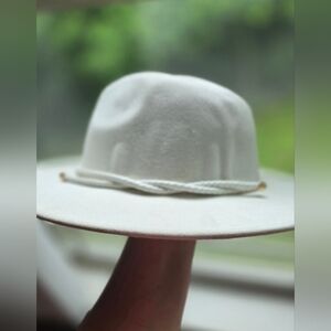 Stylish Cream Hat with Rope Detail